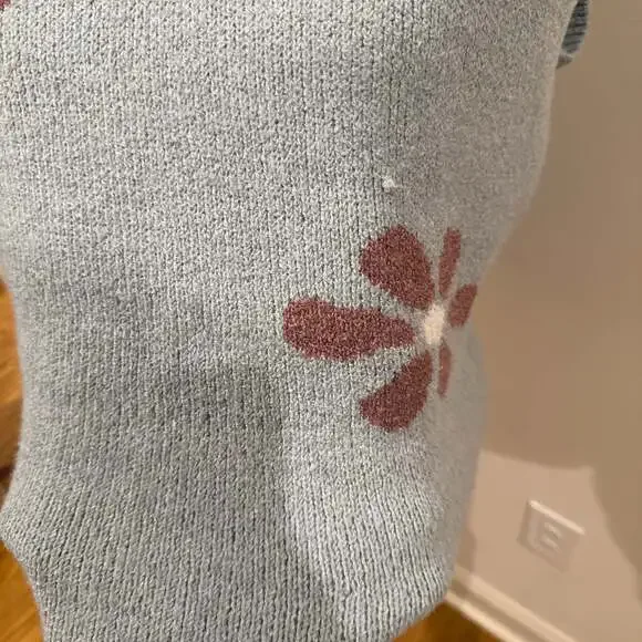 Hippie Rose Floral Sleeveless Sweater Vest Grey with Blue and Purple Flowers - Picture 4 of 4